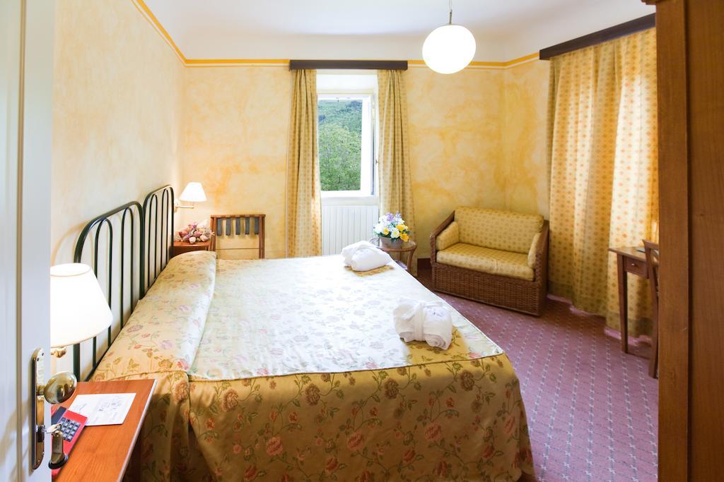 Terme San Filippo & Spa Castiglione dʼOrcia Chambre photo